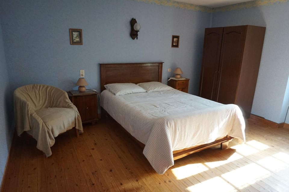 Living room, Bedroom