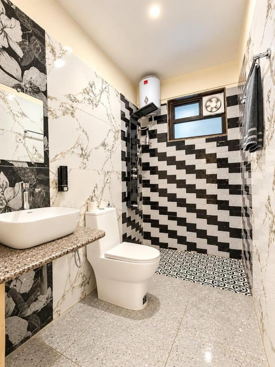 Shower, Toilet, Bathroom