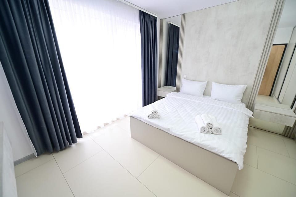 FLH - Evolution Modern suite with AC and Pkg Apartment in Sibiu