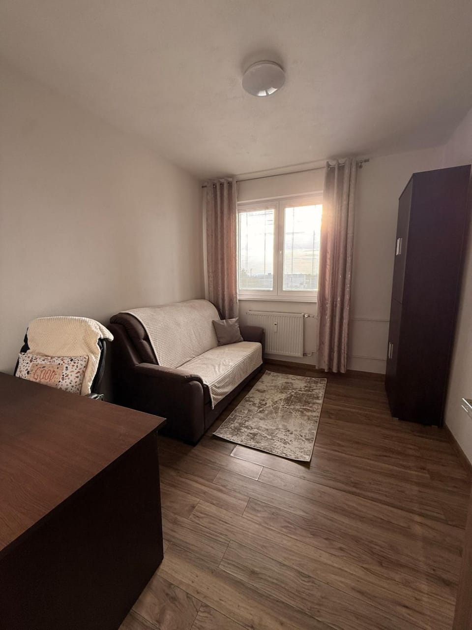 Seating area, Bedroom