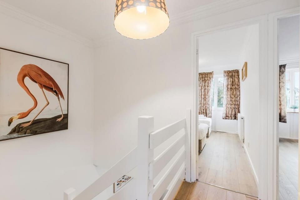 On Site Stays 3-Bed Basildon Garden House in Basildon