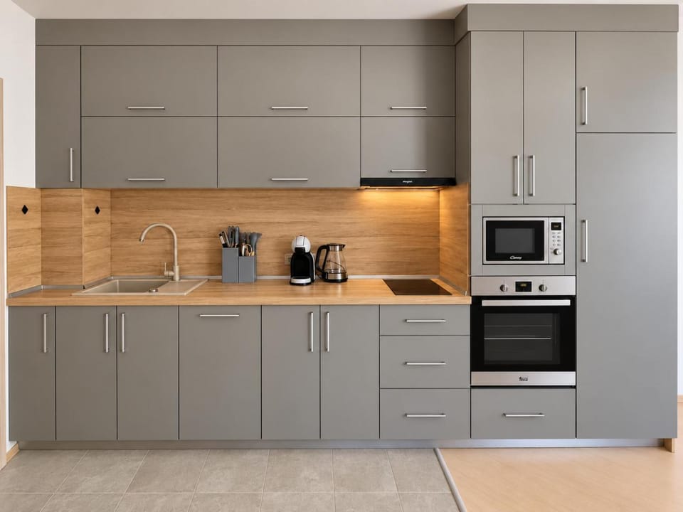 Coffee/tea facilities, Kitchen or kitchenette, dishwasher, oven, stove, toaster