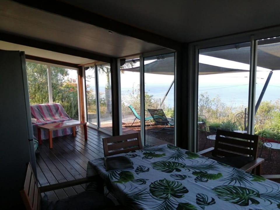 bungalow chaleureux dans les hauts de Saint Leu House in Saint-Leu