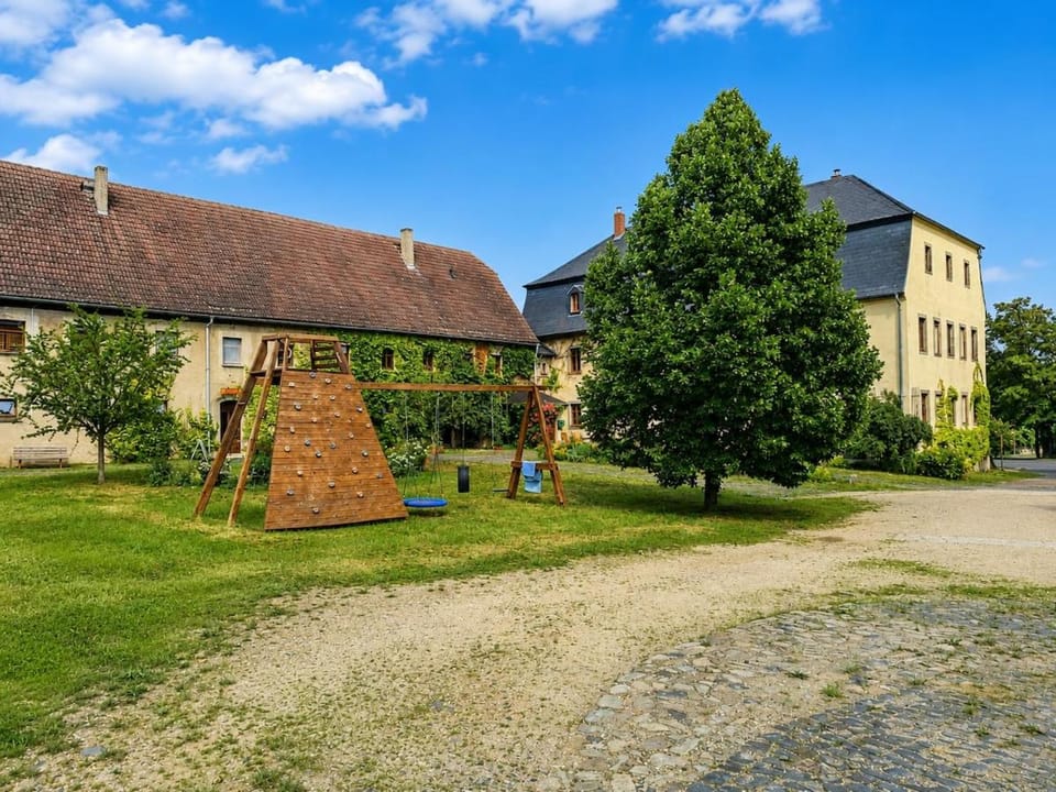 Property building, Natural landscape, Garden