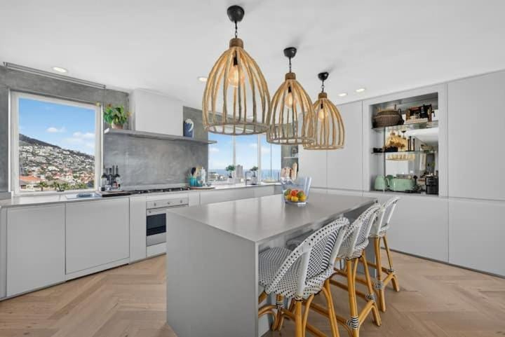 Picture-perfect Penthouse with 360-degree views Apartment in Sea Point