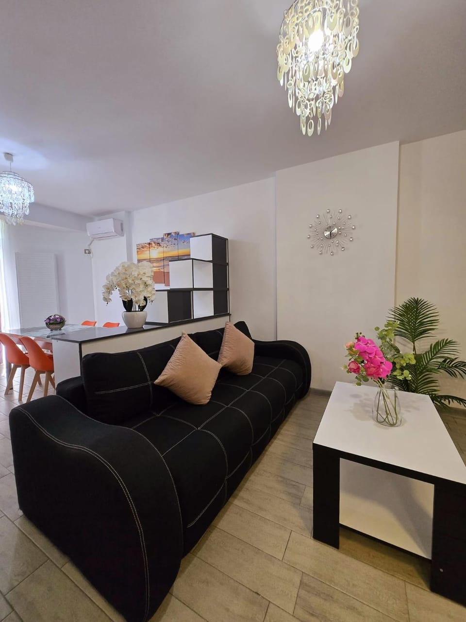 SeaBreeze Azizi Luxury Apartment Indoor Spa Resort Apartment in Constanța County