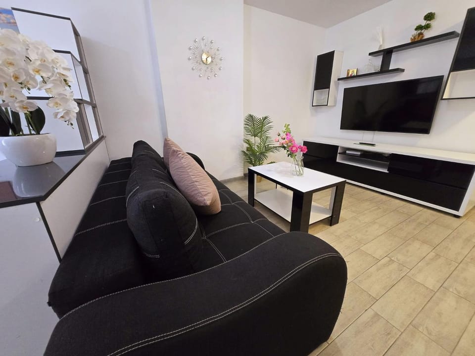 SeaBreeze Azizi Luxury Apartment Indoor Spa Resort Apartment in Constanța County