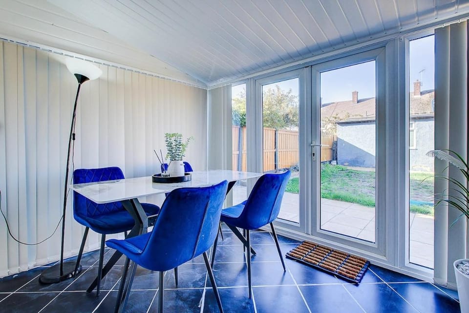 Newly Refurbished- Modern 3 Bedroom House House in Grays