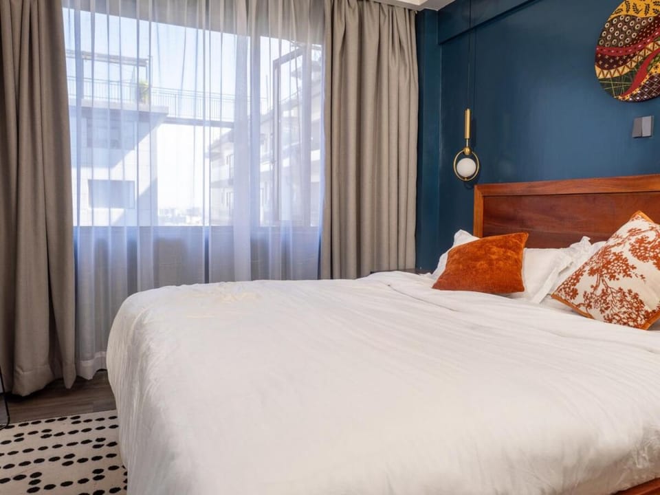Spacious 2BR City Apartment with Balcony& Smart TV Apartment in Nairobi County