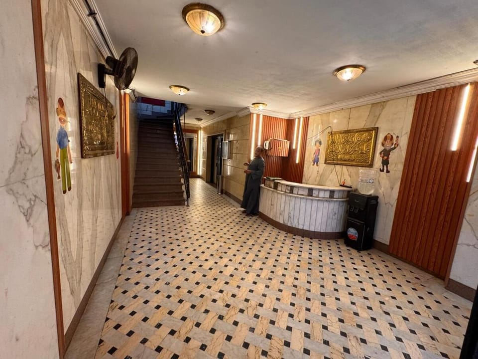 شقه فاخره 3 غرف نوم شارع سوريا الرئيسي المهندسين Apartment in Egypt