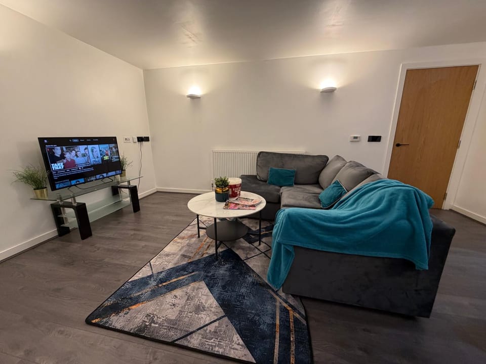 TV and multimedia, Living room, Seating area