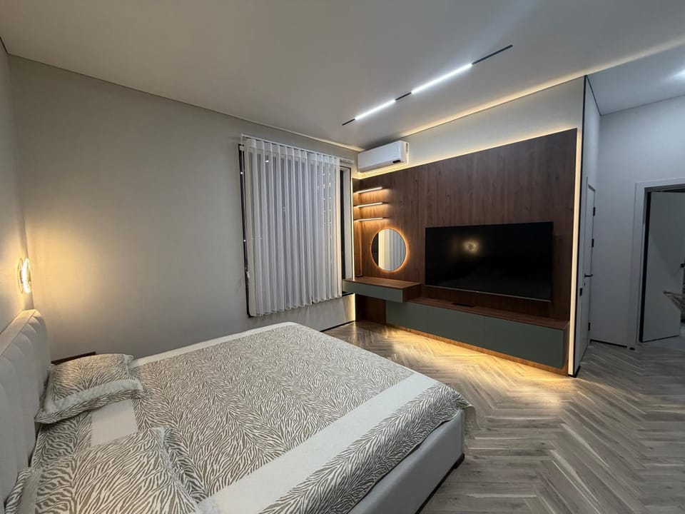 Bed, Photo of the whole room, Bedroom, wardrobe