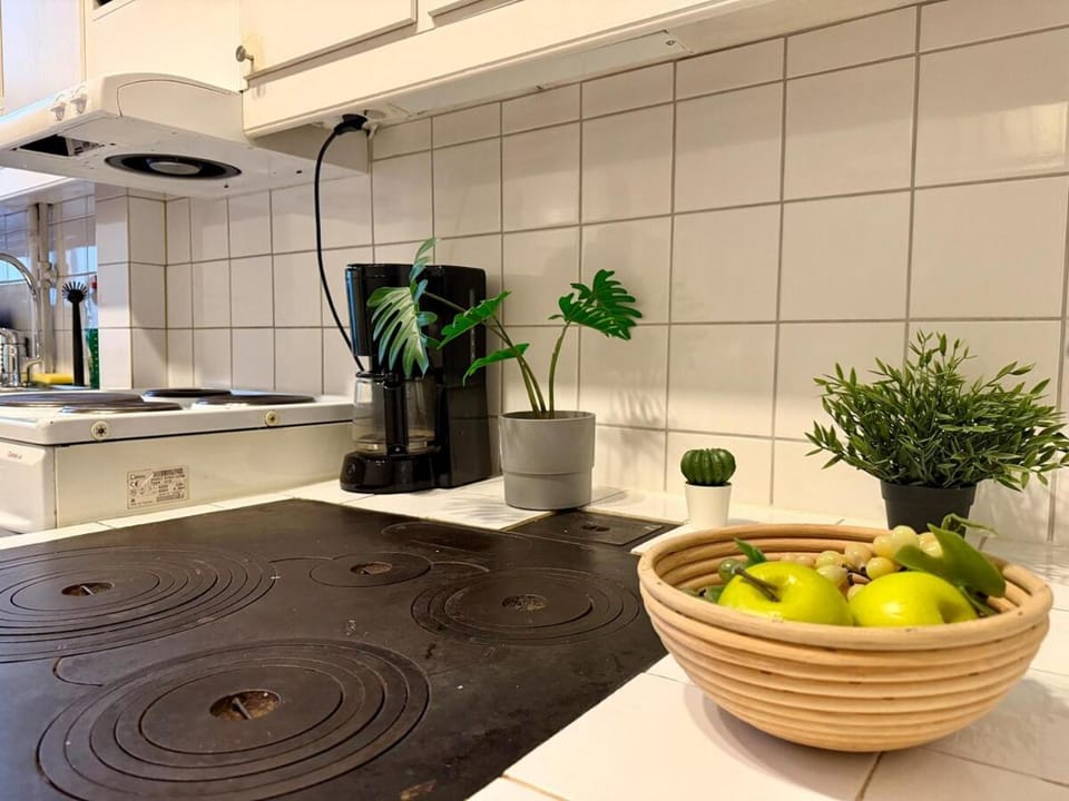 Central Gothenburg - 2 Bedrooms WiFi & Laundry Apartment in Gothenburg