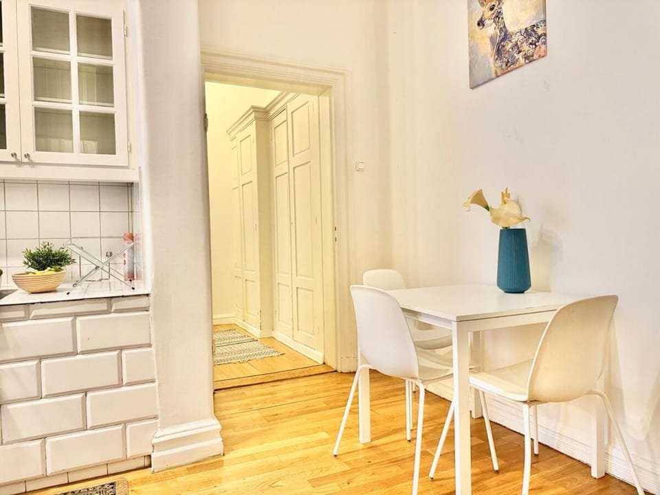 Central Gothenburg - 2 Bedrooms WiFi & Laundry Apartment in Gothenburg