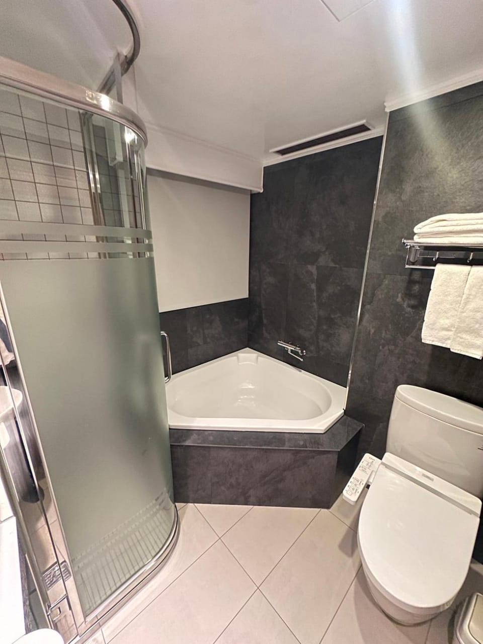Toilet, Bathroom, Bath
