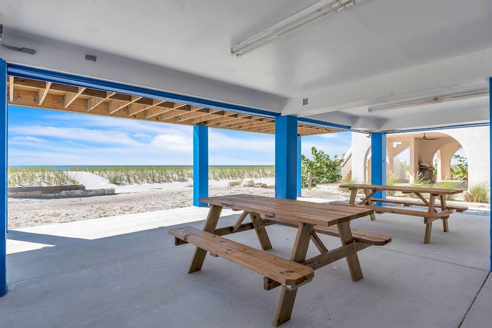 Sailfish AND Jellyfish House in Sunset Beach