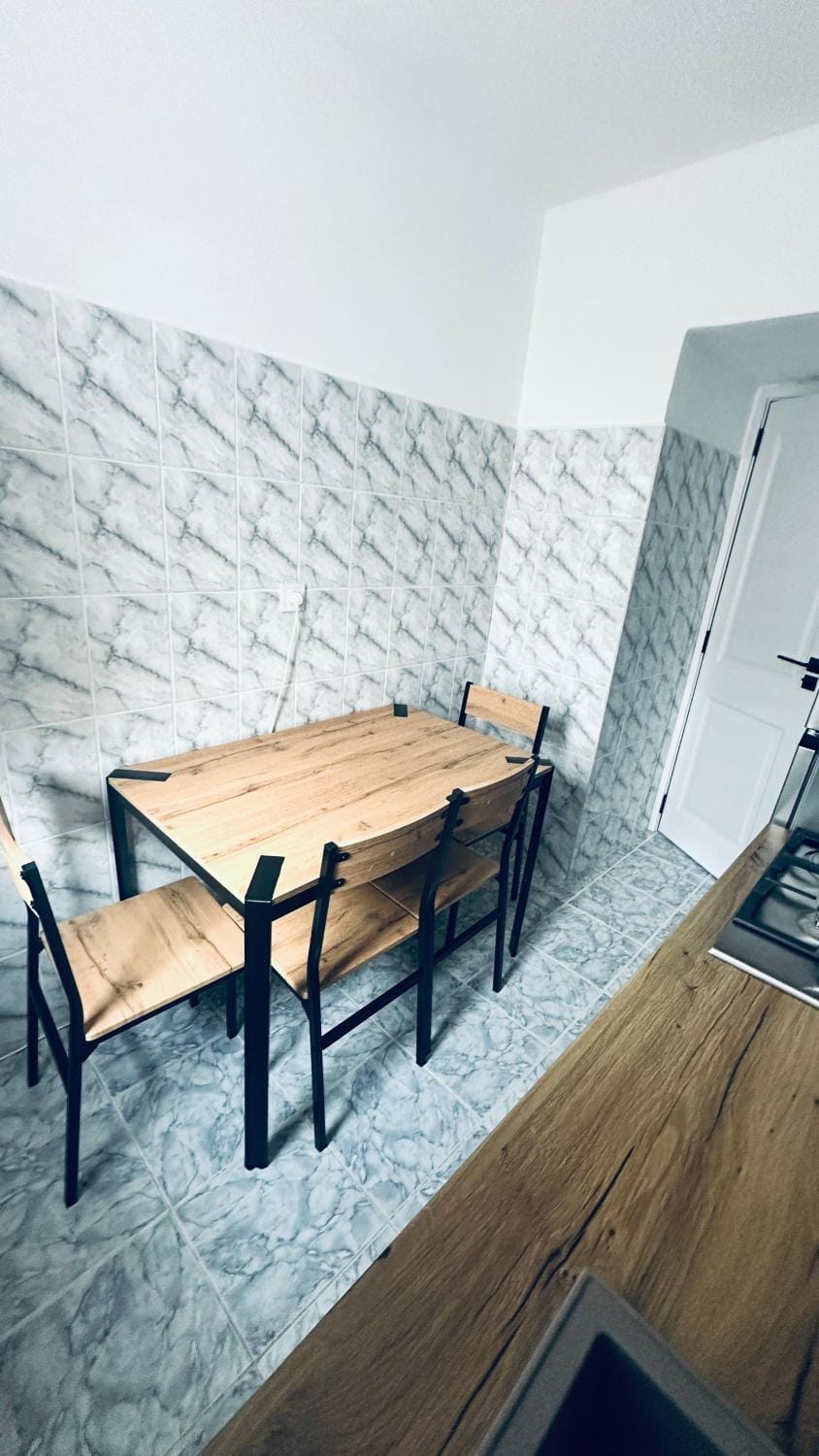 Apartament 3 camere House in Craiova