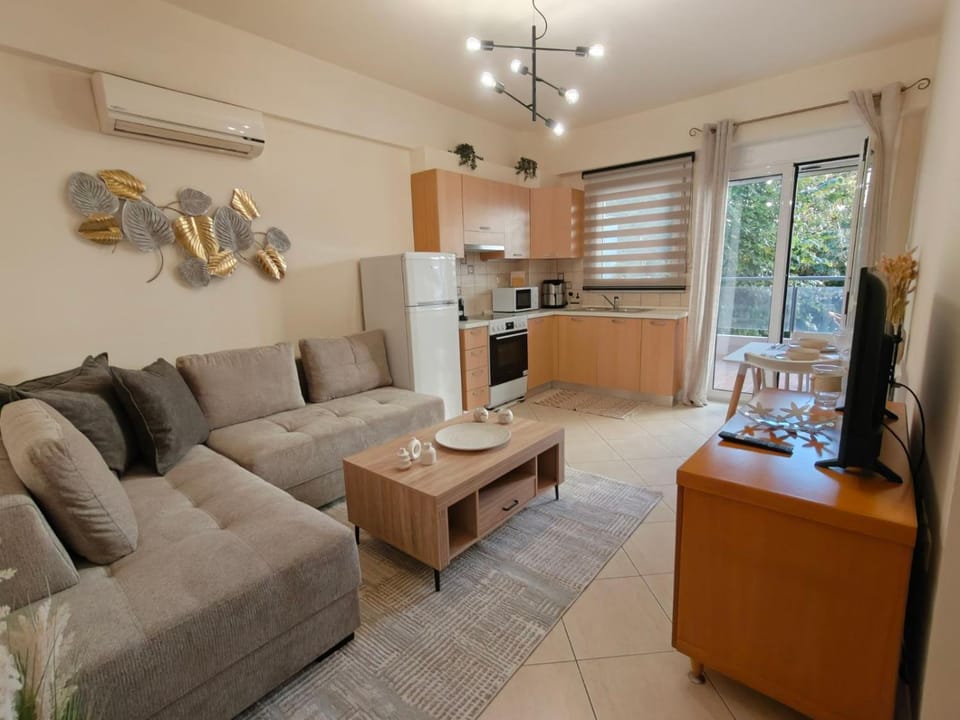 Larissa Cossy Nest Apartment in Greece