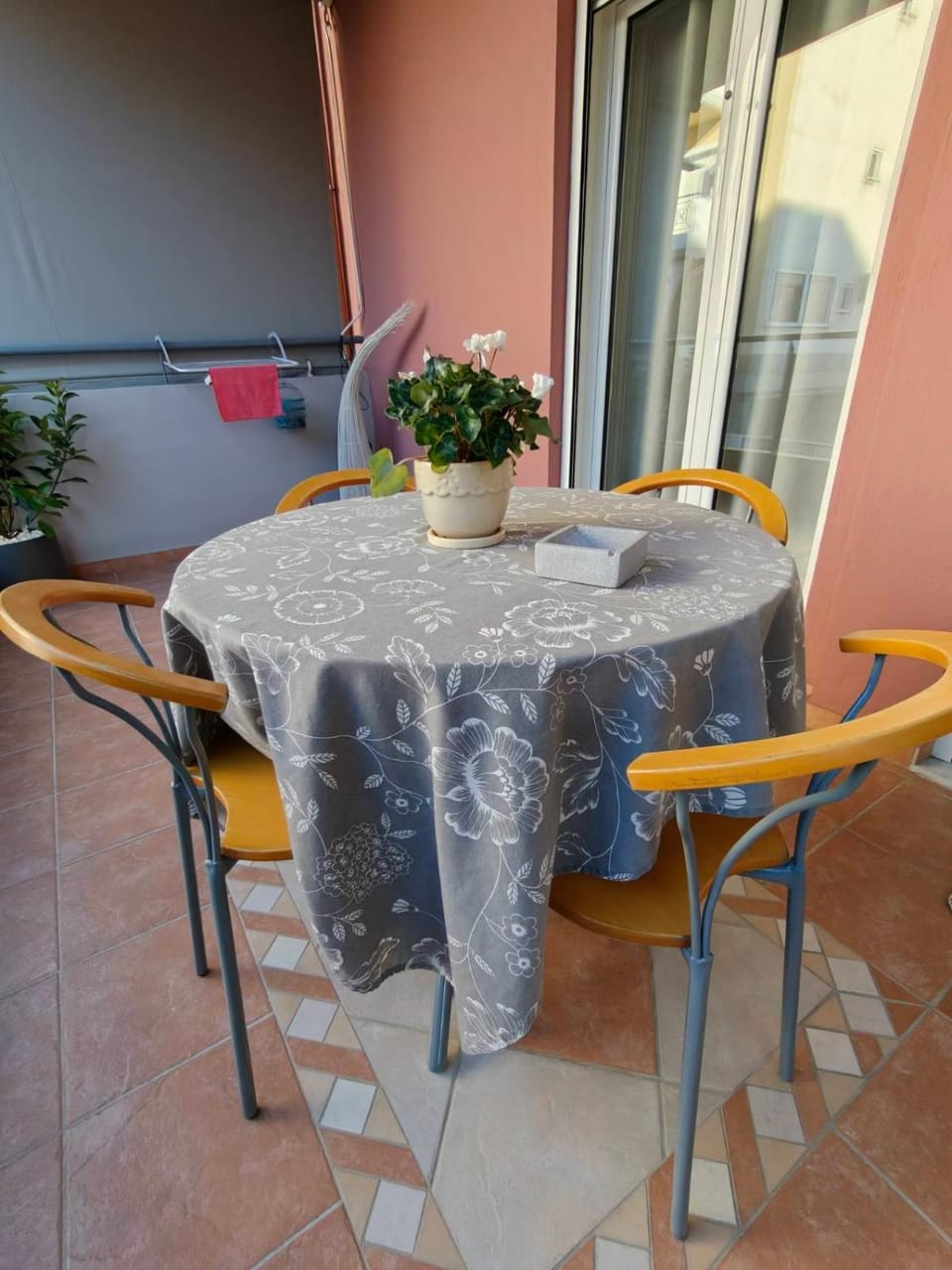 Larissa Cossy Nest Apartment in Greece