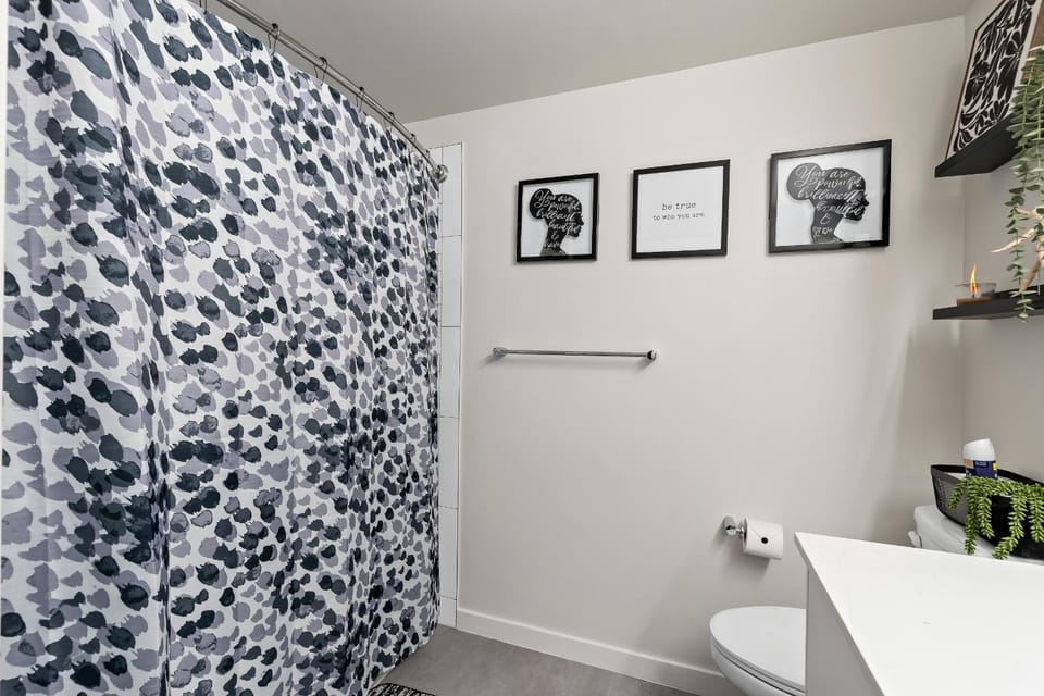 Luxe Stays Apartment in South Lake Union