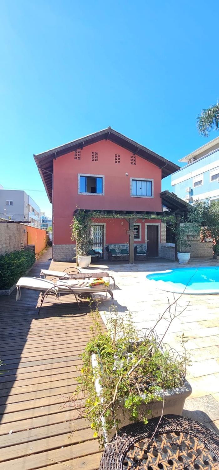 Casa incrível com piscina no ingleses norte House in Florianopolis