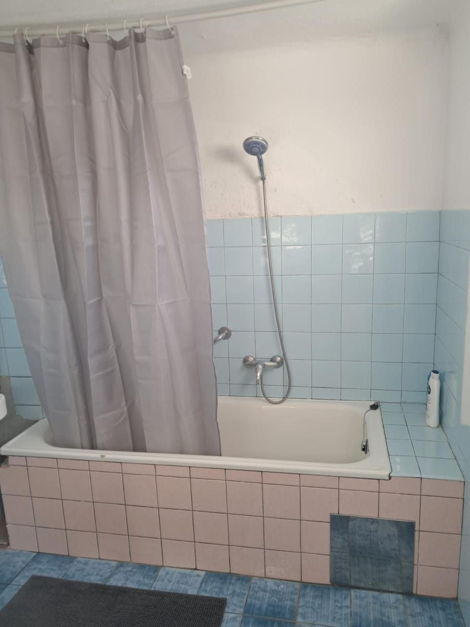 Bathroom, Bath