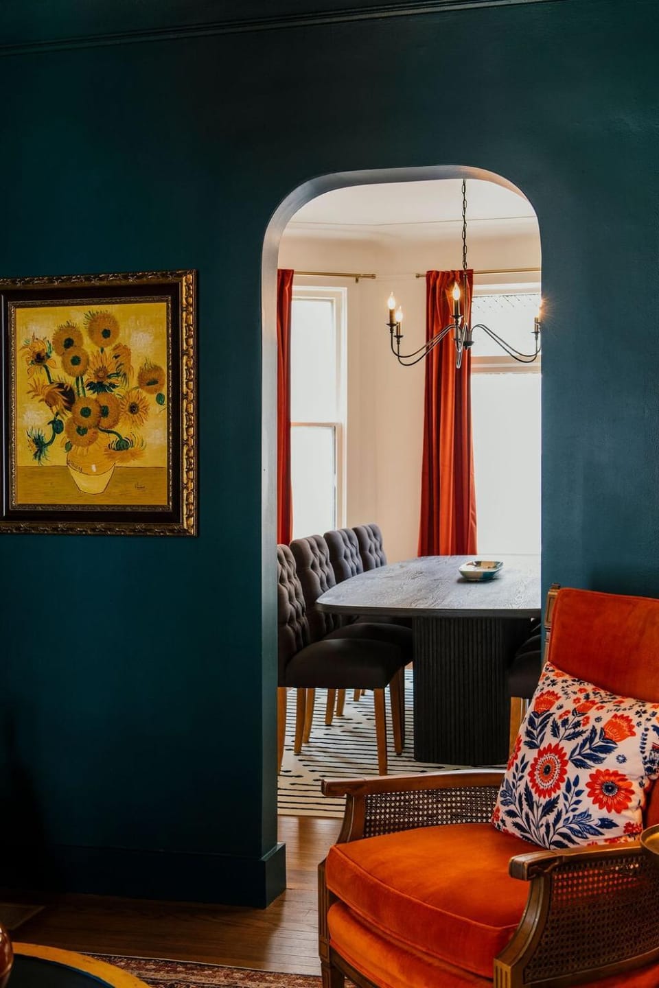 Frida's House Art-Filled Victorian Near Downtown House in Windsor