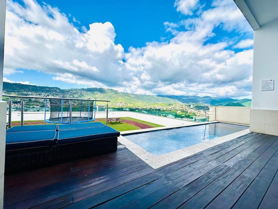 2BR Apt in Torre Morazan in front of US Embassy Apartment in Tegucigalpa
