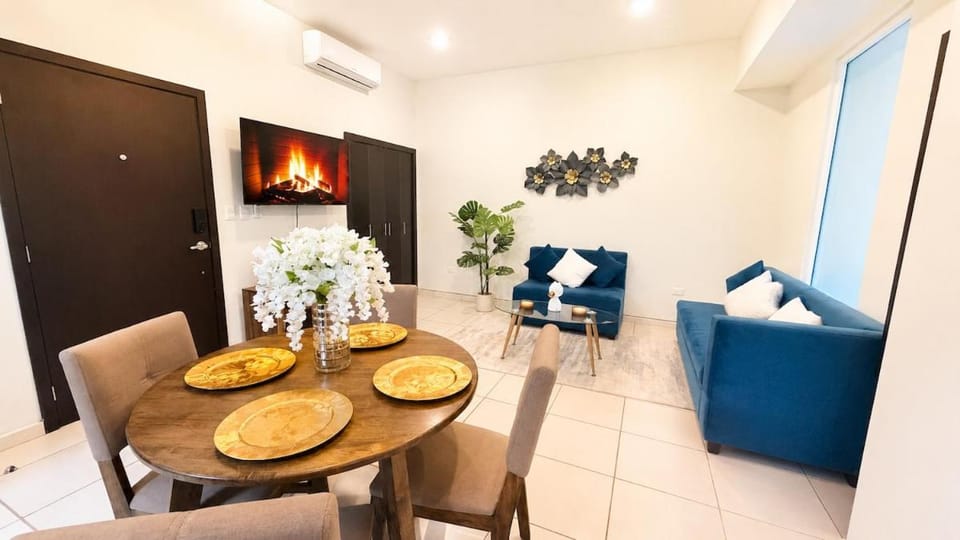 2BR Apt in Torre Morazan in front of US Embassy Apartment in Tegucigalpa