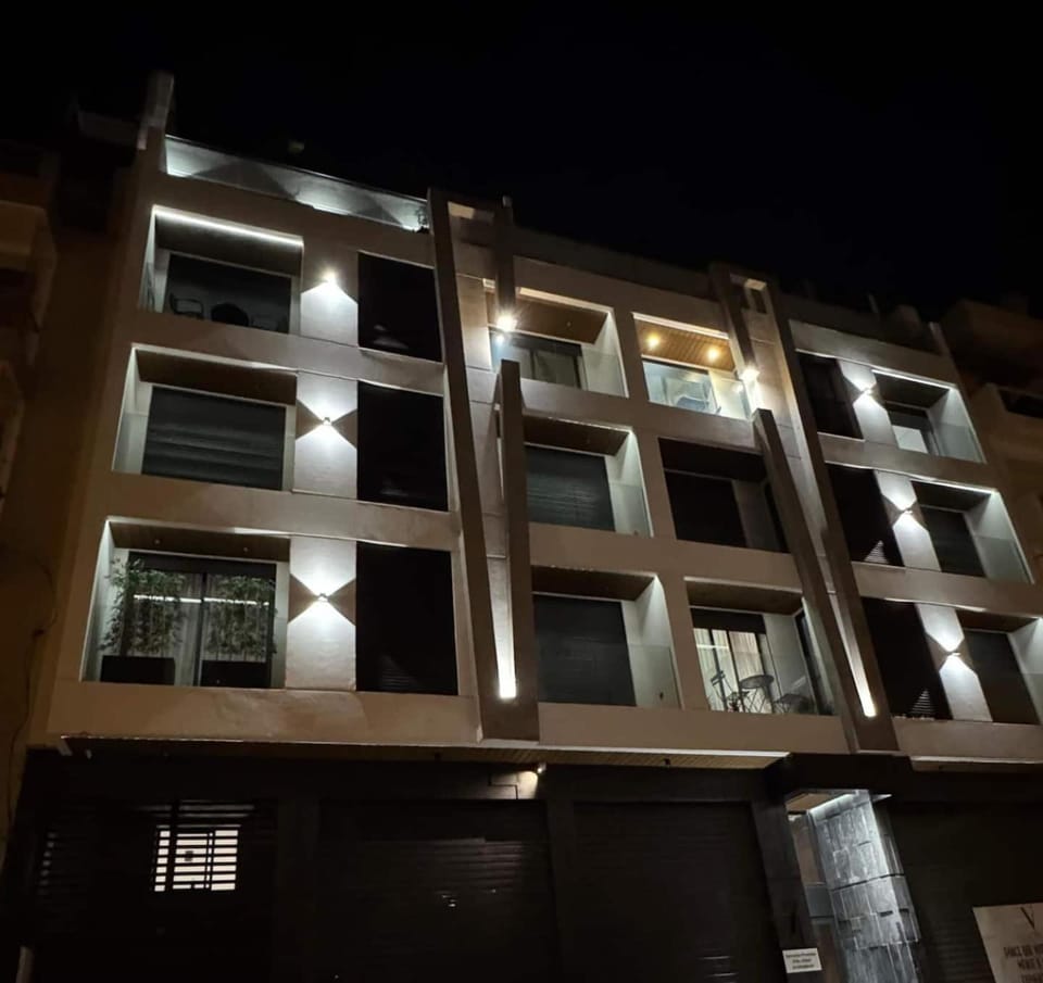Golden Studio - Rooftop Pool 1BR Golden Triangle Apartment in Casablanca