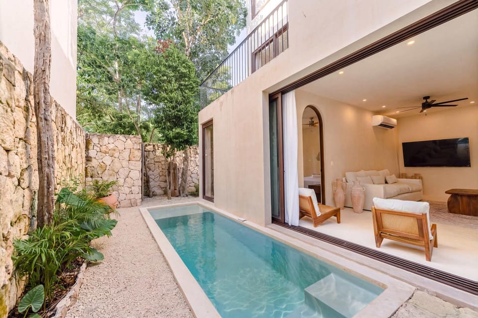 Shanti Villa - 4BR Tropical Retreat with Rooftop Pool Villa in State of Quintana Roo