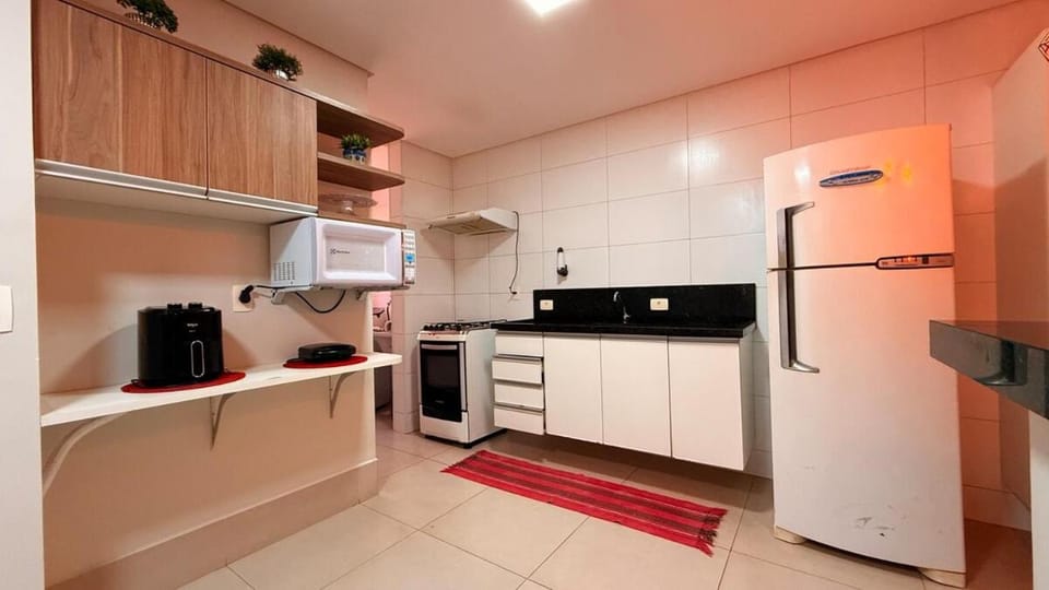 Apartamento a 100m Praia Grande - Piscina e Churrasqueira Apartment in Ubatuba