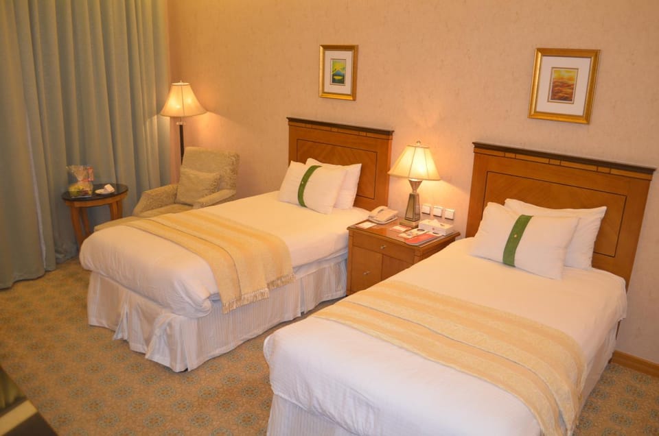 Bed, Photo of the whole room, bunk bed