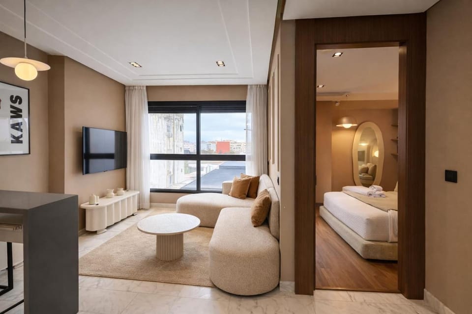 Ivory Nest - Racine 1BR Golden Triangle and Parking Apartment in Casablanca