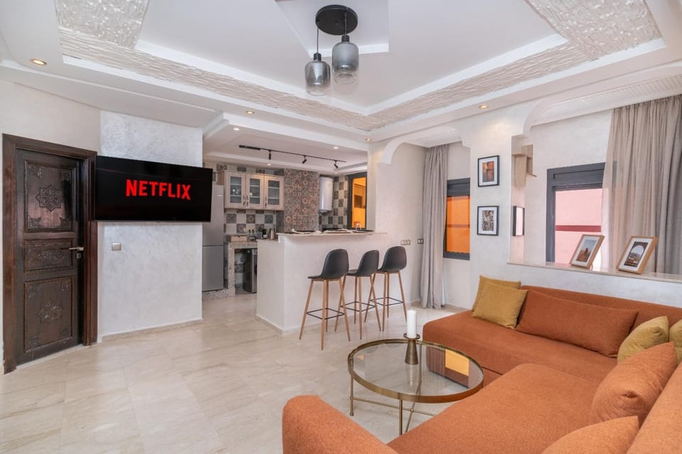 TV and multimedia, Living room, Dining area, minibar