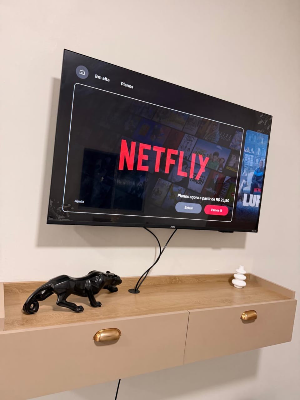 Communal lounge/ TV room