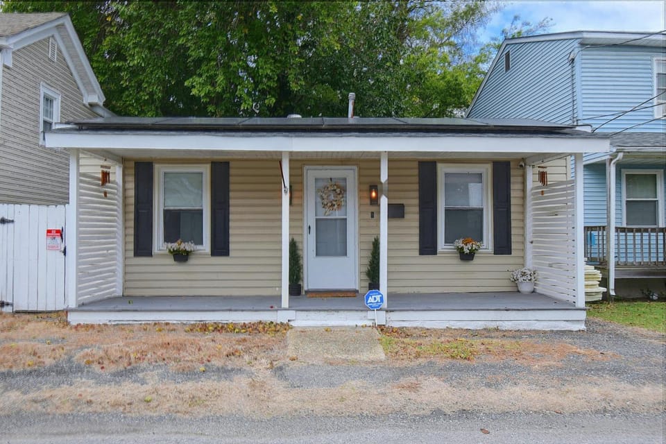 Hampton Home Near Beaches, Dining & Live Music! House in Norfolk