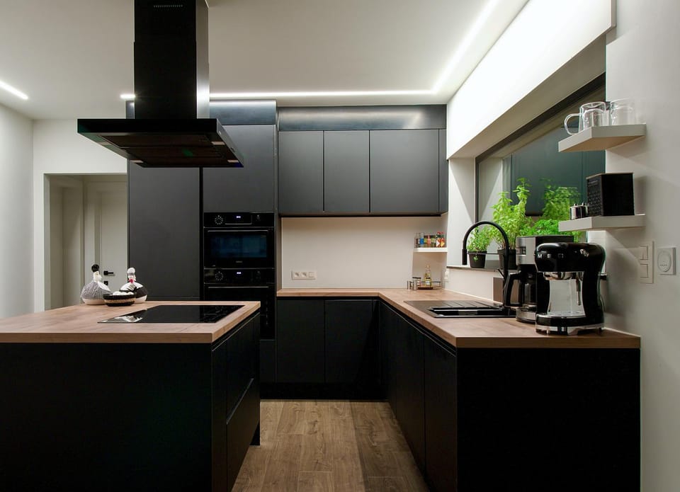 Kitchen or kitchenette