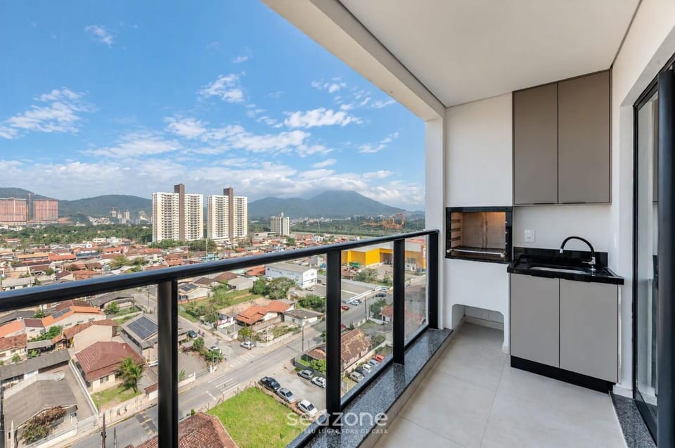 Balcony/Terrace, City view