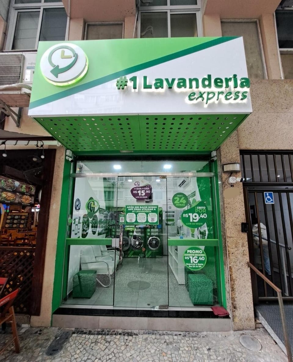 Copacabana three minutes from the beach Apartment in Rio de Janeiro