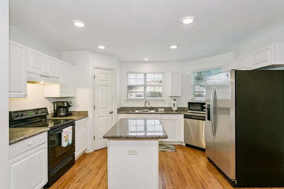 9036 Caribbean Dr House in Florida