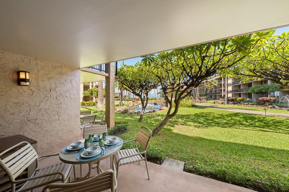 Ground-Floor 1BD, Garden Views at Oceanfront Resort Sleeps 4-Papakea D105 House in Kaanapali