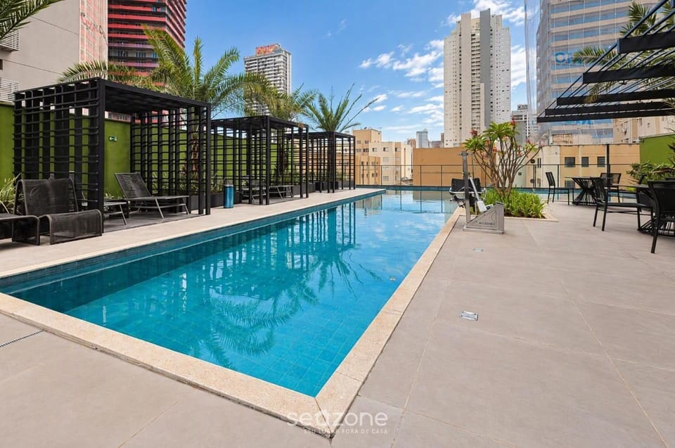 City view, Area and facilities, Swimming pool
