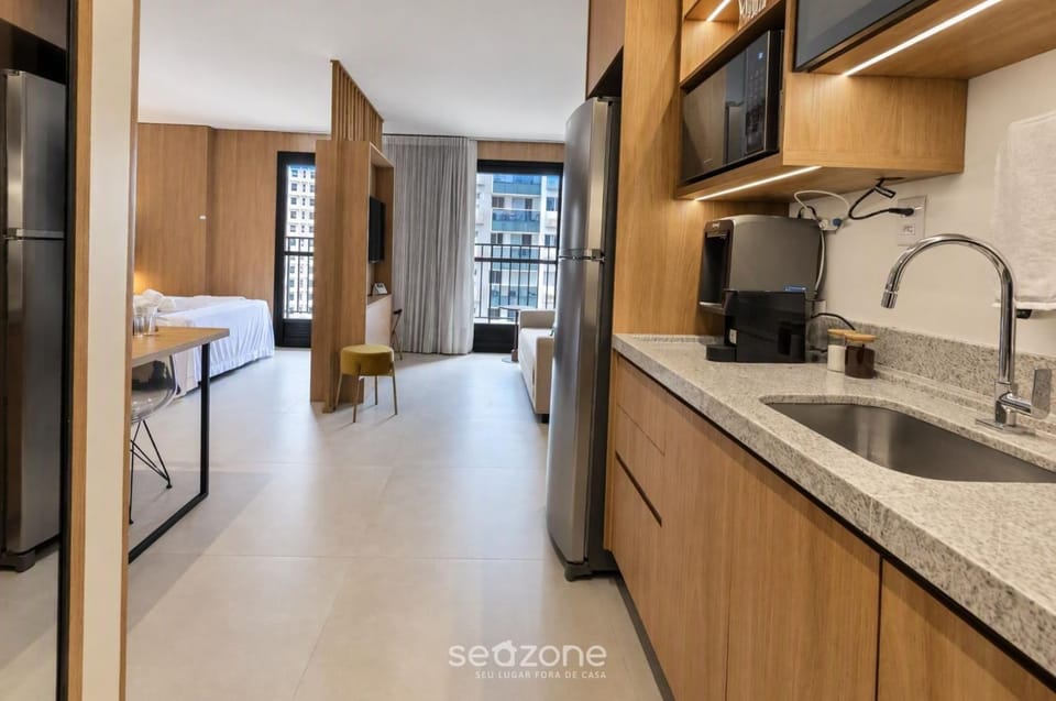 Kitchen or kitchenette, City view