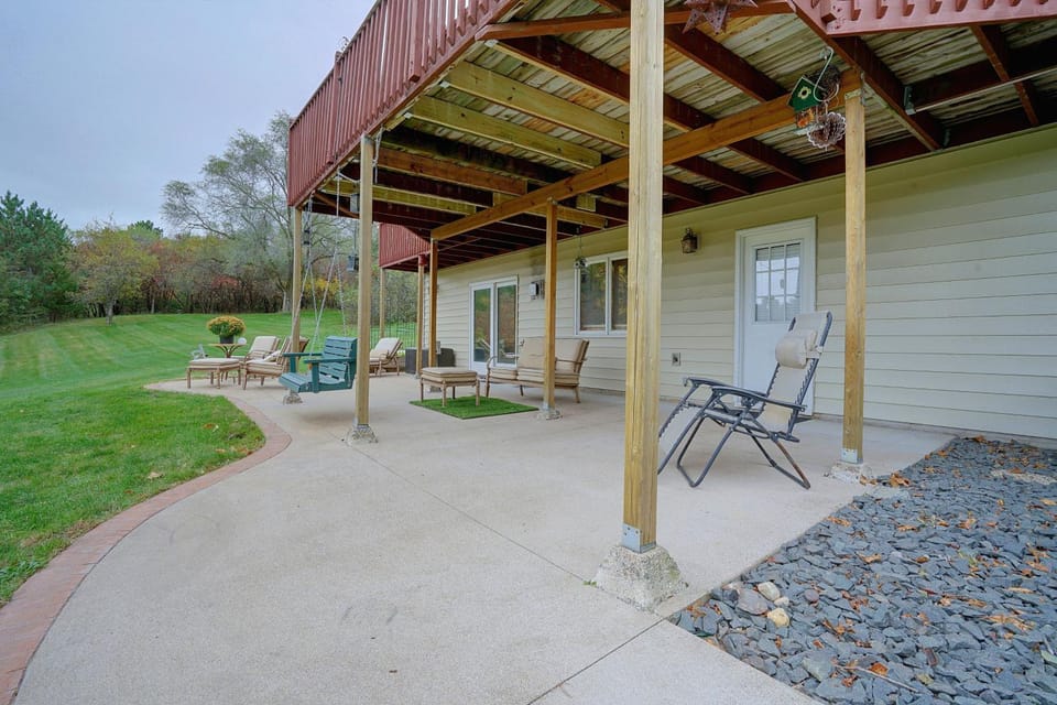 'Hideaway at Seven Pines' Spacious Hudson Home House in Hudson