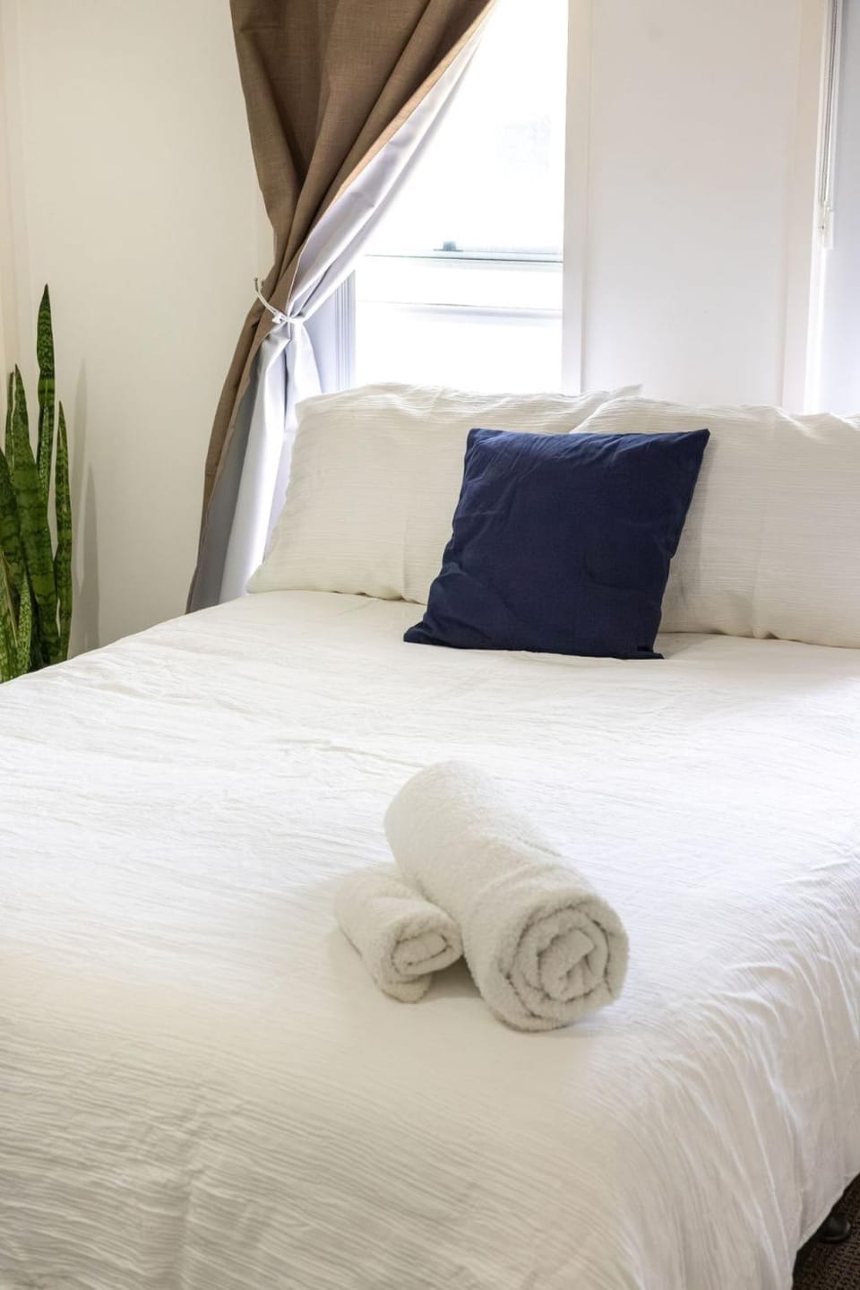 2 Private Rooms in Shared Home House in North Lakes