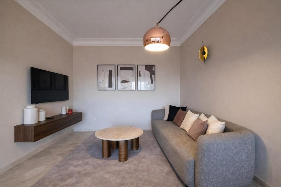 Velodrome Views - Racine 1BR with Balcony and Parking Apartment in Casablanca
