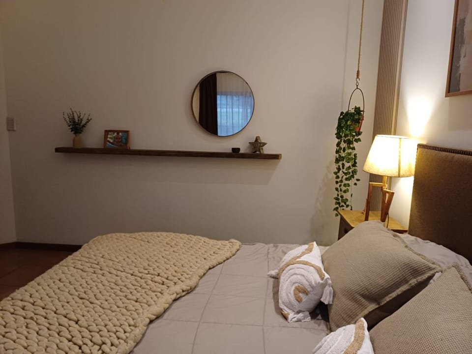 Habitación cómoda con baño Vacation rental in Luján