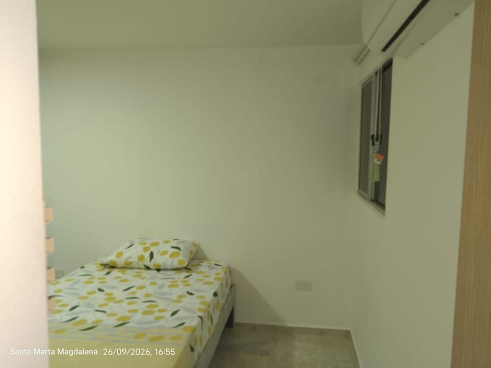 Bed, Photo of the whole room, Bedroom, air conditioner