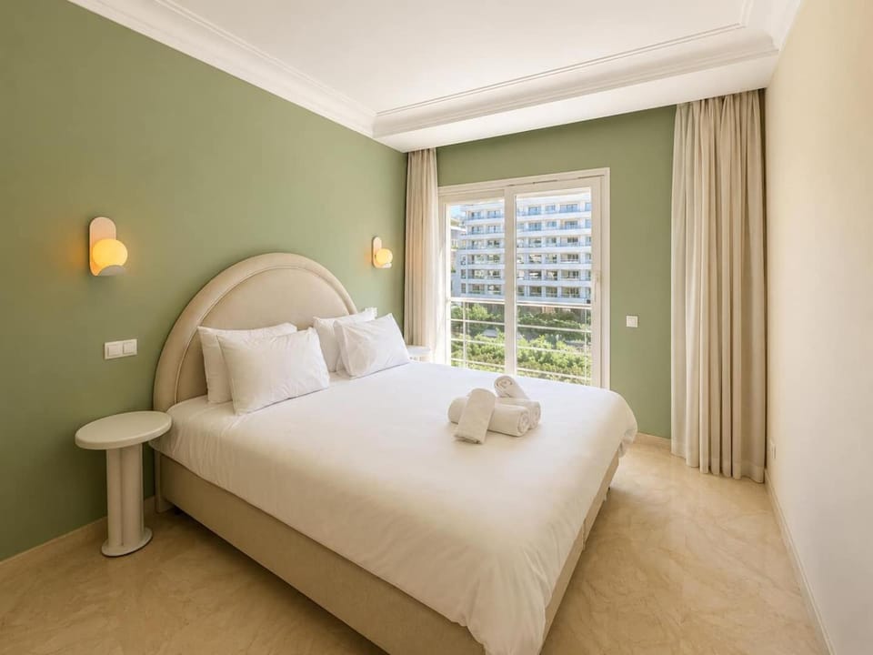 Les Arenes - Spacious 2BR facing the park Apartment in Casablanca